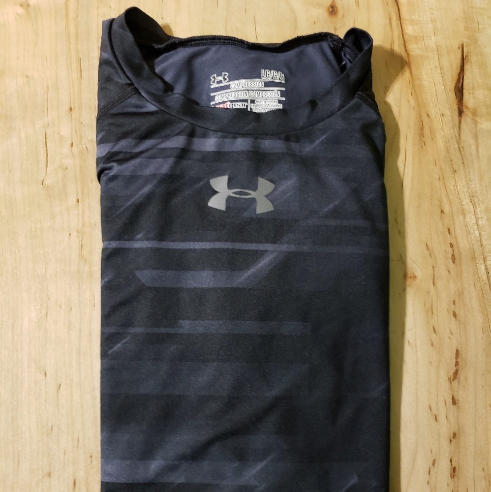 Under Armour T-shirt